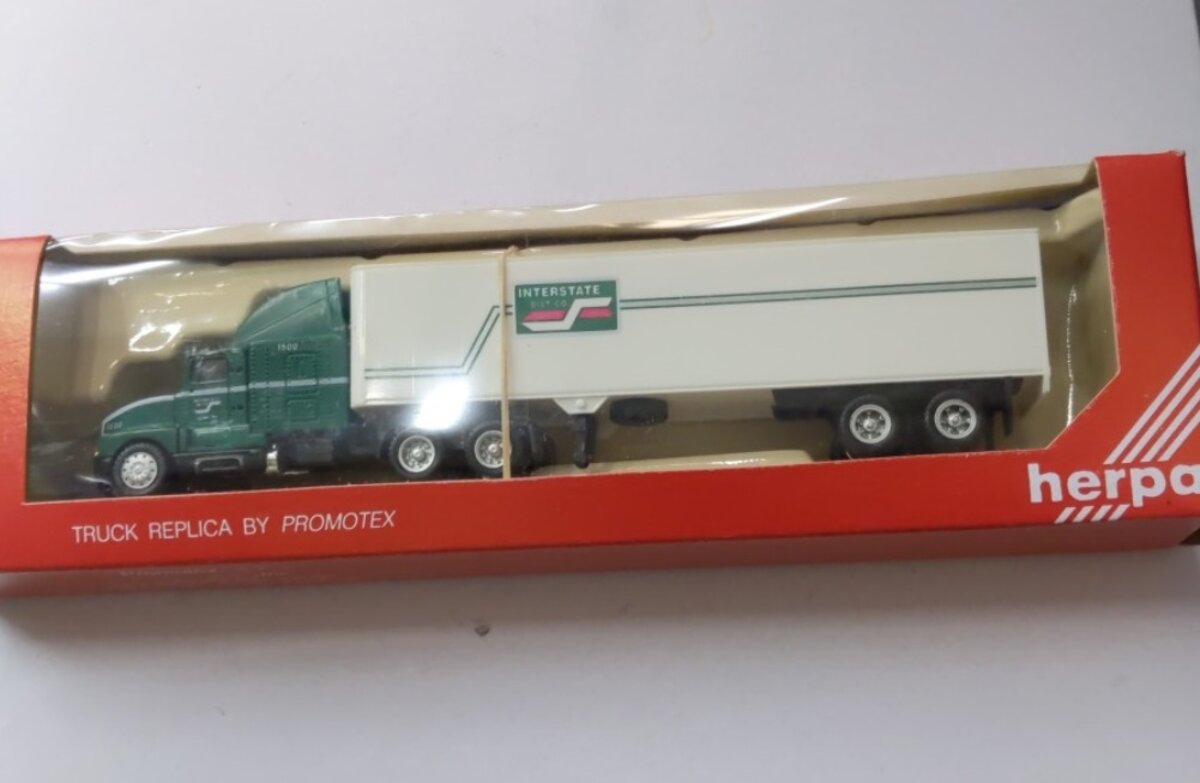 Herpa 6143 1:87 Kenworth Interstate Dist Co Tractor Trailer