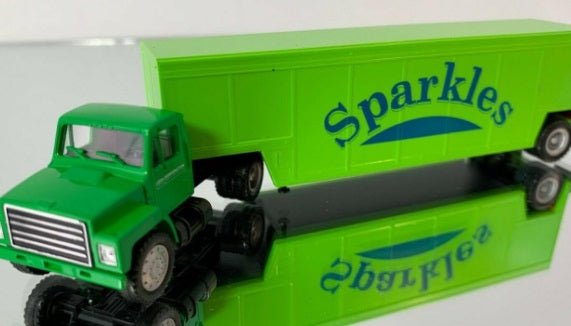 Herpa 6137 HO Sparkeles & Lime International Harvester W/Trailer