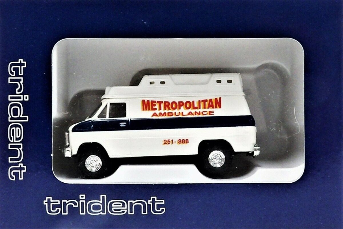Trident Miniatures 90100 HO Metropolitan Ambulance Emergency Vehicle