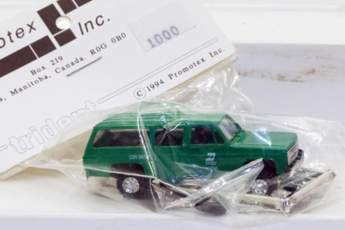Promotex 1000 HO Green B.N. Suburban 4WD Kit