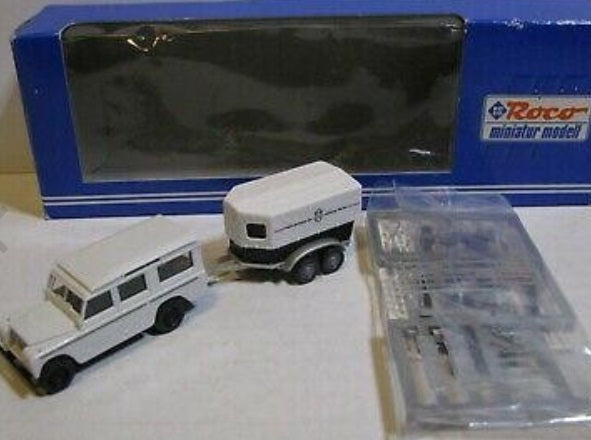 Roco 1709 1:87 Land Rover w/Horse Trailer LR Military Accessory