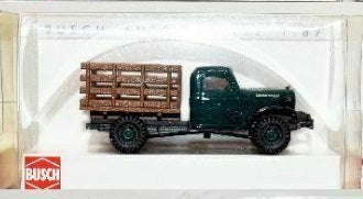 Busch 44011 HO Green Stakebed Dodge Power Wagon Heuerntewagen