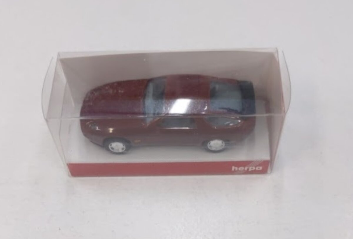 Herpa 23580 1:87 Porsche 928 S4