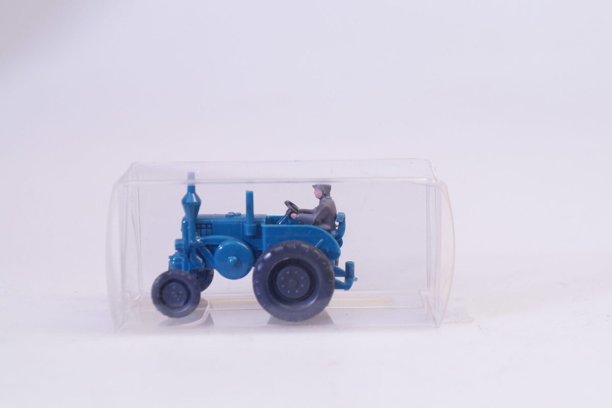 Wiking 12880 HO Scale Blue Lanz Bulldog (Tractor) with Driving Figure