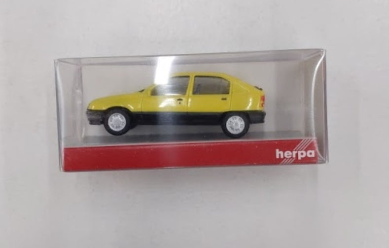 Herpa 23719 1:87 Opel Kadett E GT Standard CLRS Vehicle Car