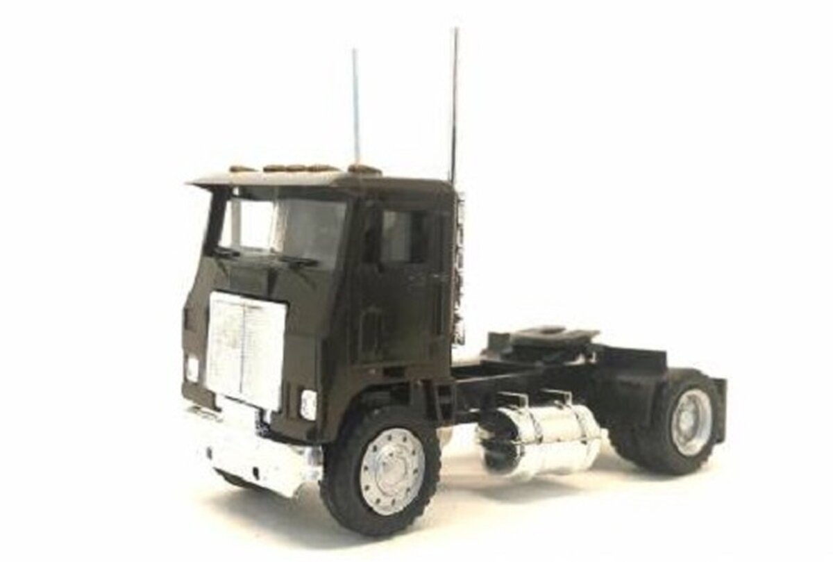 Herpa 25236 1:87 Hunter Green Road Commander Cabover Tractor with Single Axle Ki