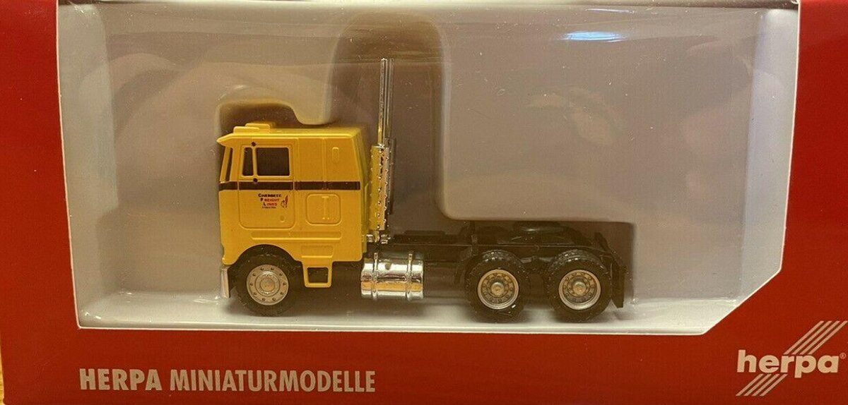 Herpa 25246 HO Cherokee Freight Lines Peterbilt 362E Cabover W/Dual Rear Axles