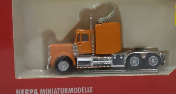 Herpa 25280 1:87 Orange Peterbilt Chrome Chassis W/Toolbox
