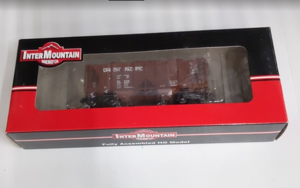 InterMountain 48606 Union Pacific 1958 cu ft Hopper Car