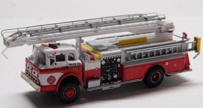 Athearn 91851 HO County Fire Dept. Telesqurt Co. #18