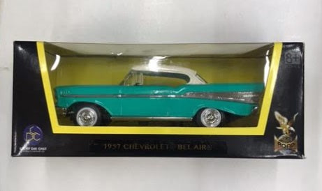 Road Signature 94201 1:43 1957 Chevy Bel Air