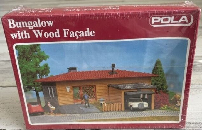 Pola 11524 HO Bungalow With Wood Façade Building Kit
