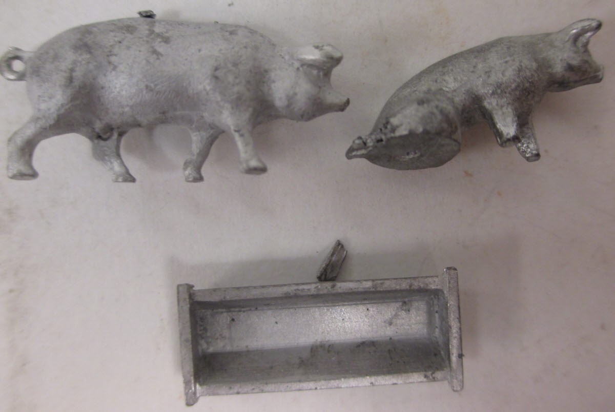Selley Finishing Touches 675-010278 HO Scale Pigs & Trough Set