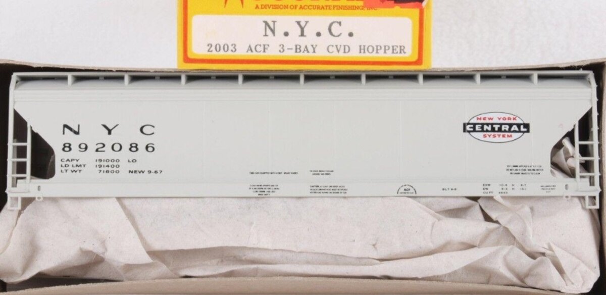 Accurail 2003 HO New York Central ACF 3-Bay Covered Hopper Kit