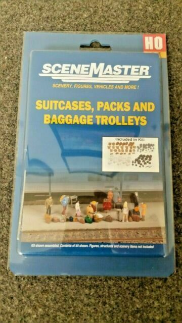 Walthers 949-4142 HO Suitcases, Packs and Baggage Trolleys (Set of 86)