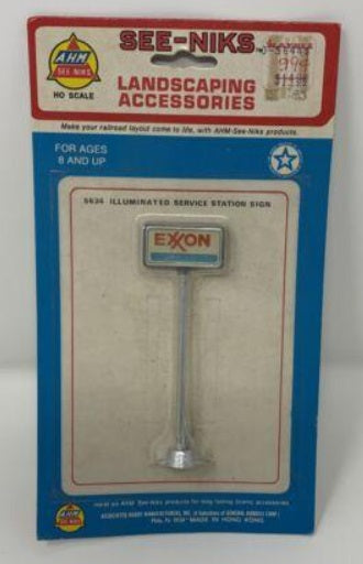 AHM 5634 HO Illuminated Exxon Service Station Sign
