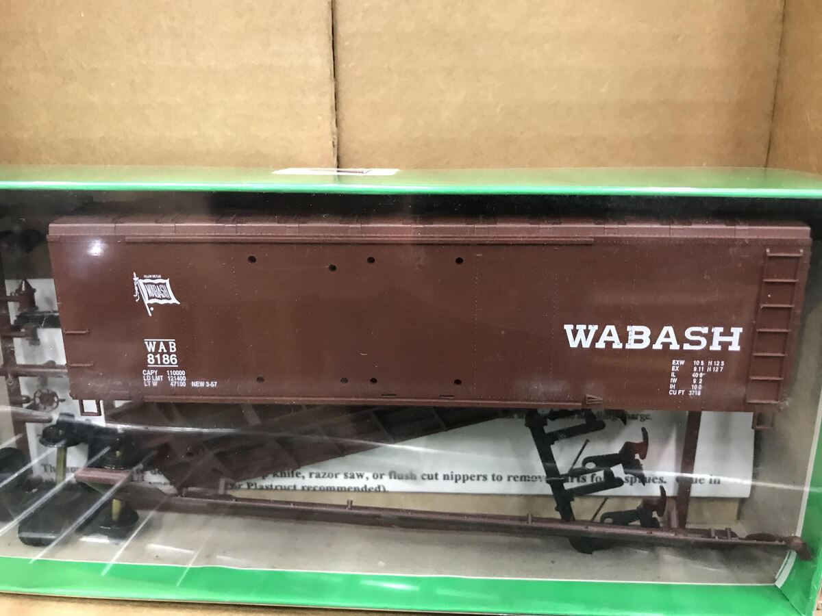 Bowser 3-1208 HO Wabash 40' Double Door Boxcar Kit #8186