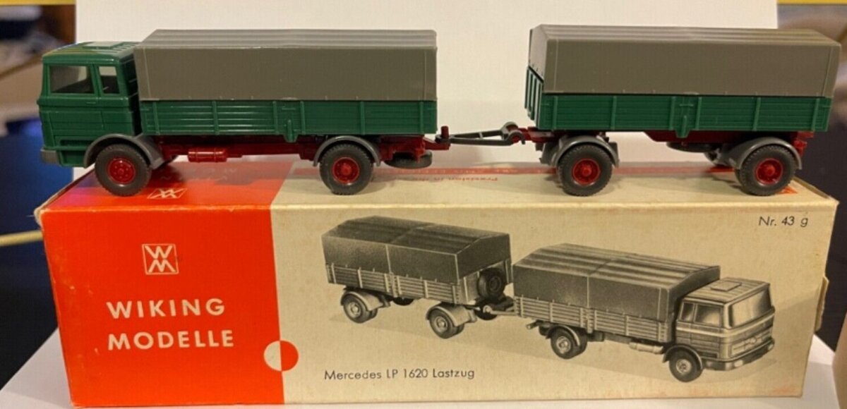 Wiking 056503 HO Mercedes-Benz 1620 Livestock Truck with Livestock Trailer