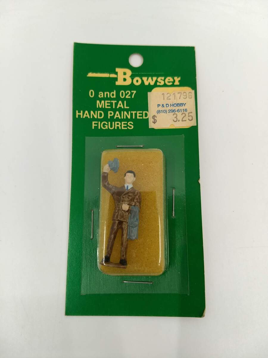 Bowser 013720 O Metal Hand Painted Figures - Man In Suit Tipping Hat