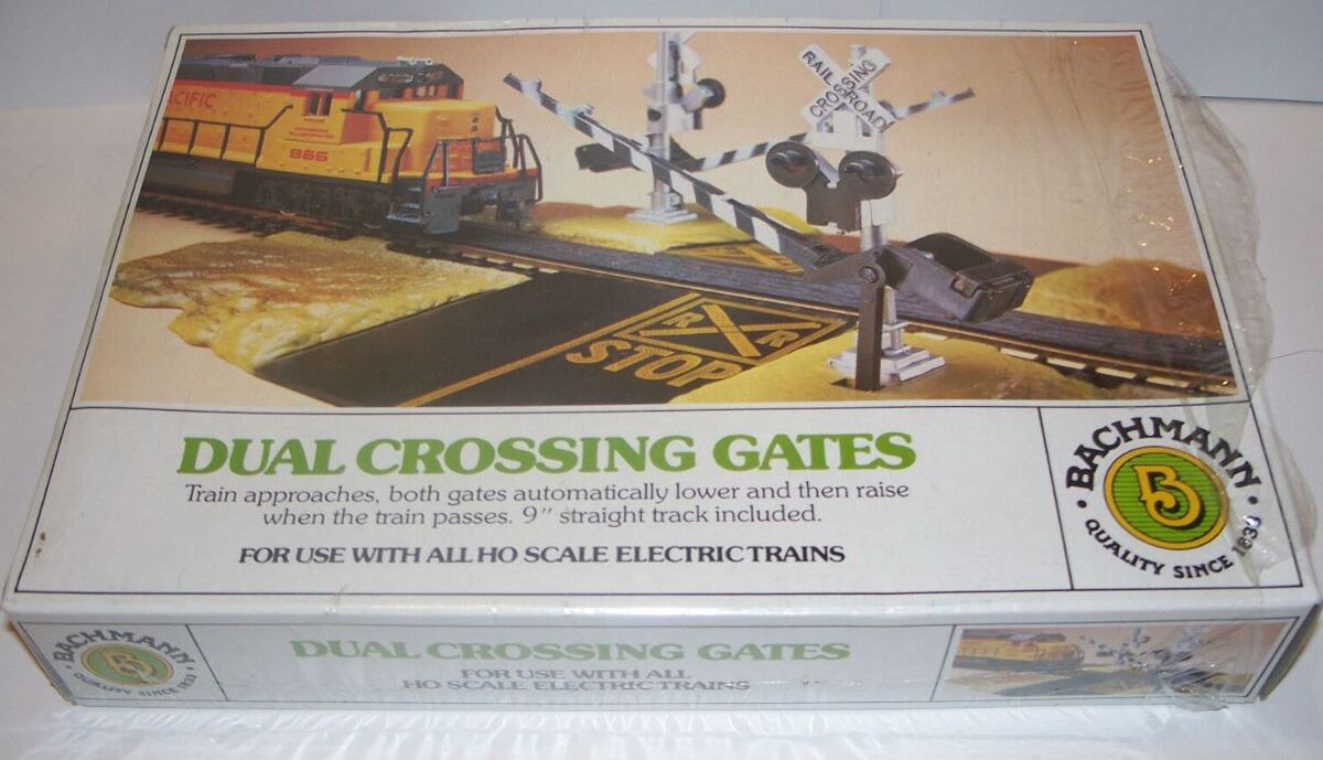 Bachmann 46220 HO Dual Crossing Gates