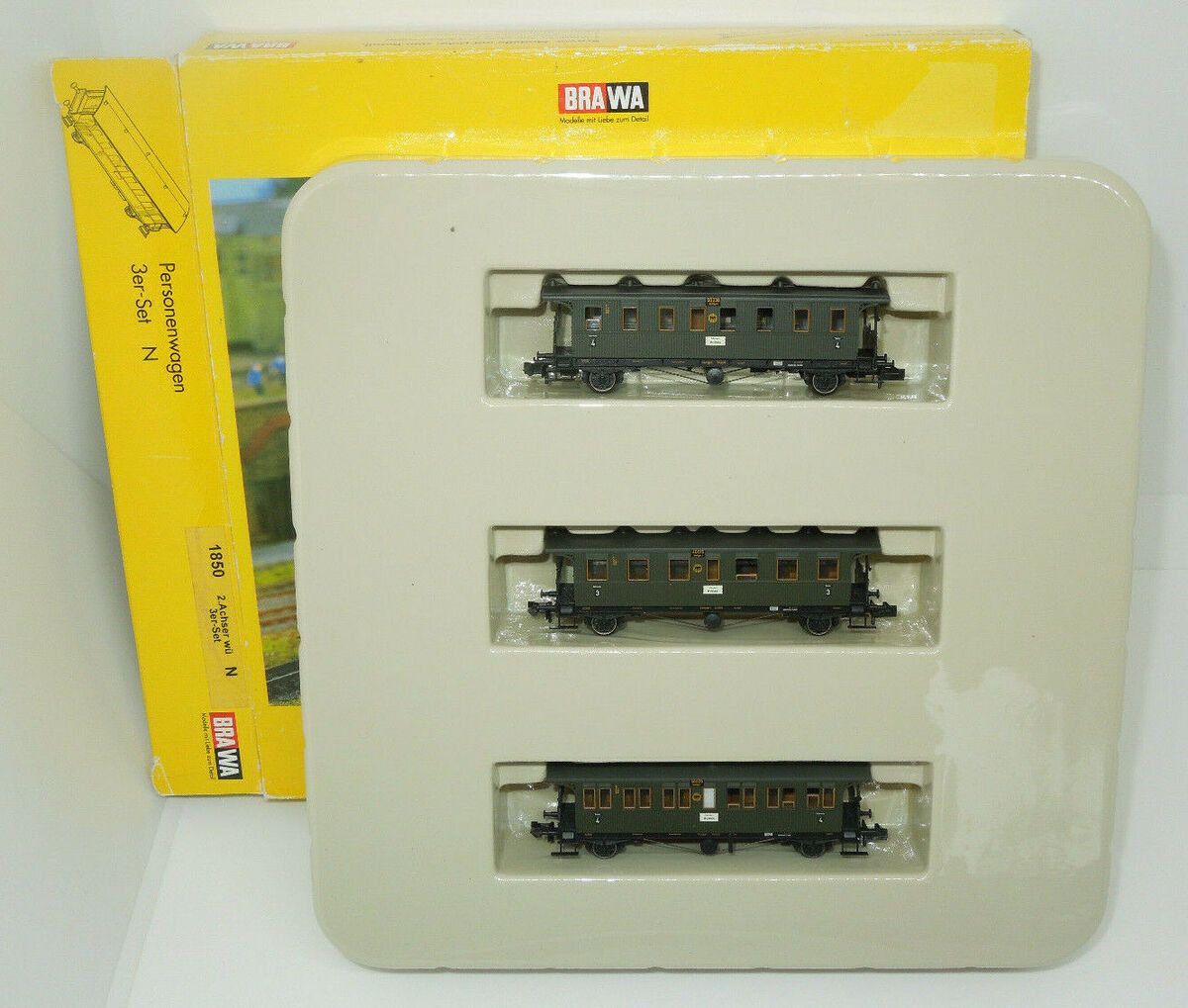 Brawa 1850 N Scale 3 Set Person Wagon