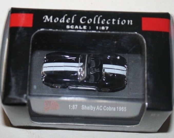 Malibu International 101 HO Black W/White Stripes Shelby AC Cobra 1965