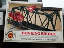 Bachmann 56-1221 N Scale Blinking Bridge Building Kit