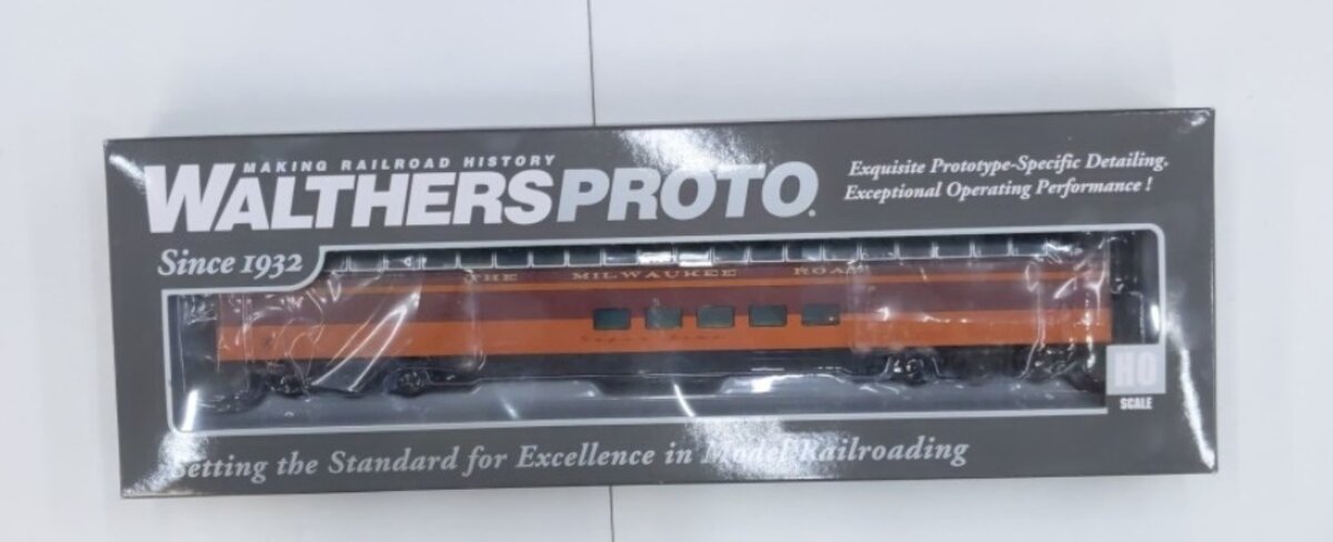 Walthers 920-9165 HO Milwaukee 85' Pullman-Standard Super Dome Excursion Car #53