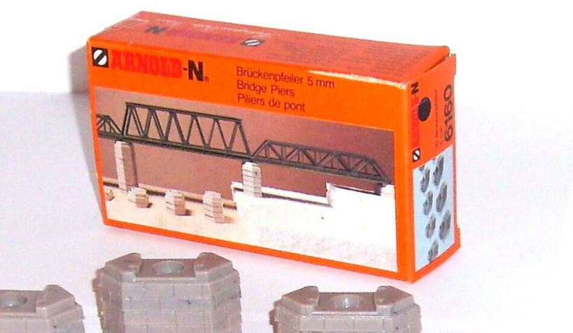 K Arnold 6160 Bridge Piers N (Box of 20)