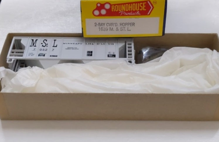 Roundhouse 1639 HO M & STL 2-Bay Covered Hopper Car Kit