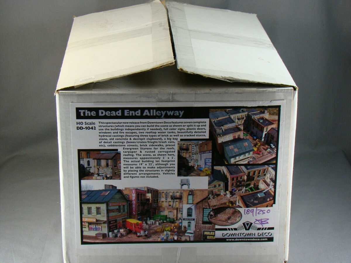 Downtown Deco 1042 HO The Dead End Alleyway Model Building Kit