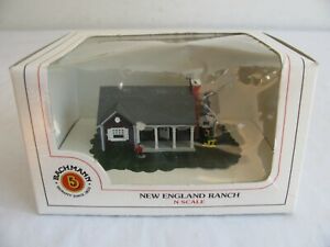 Bachmann 7314 N New England Ranch Built Up