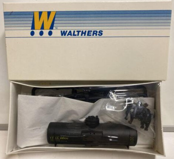 Walthers 932-5001 HO UTLX Single Dome Tank Car # 4800 Kit