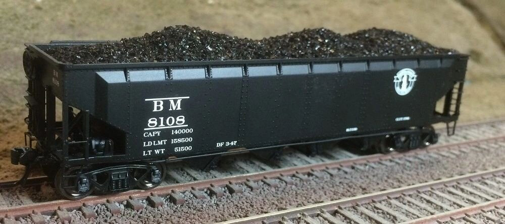 F+N Models 81920 HO Broadway Limited 70-Ton Quad Hopper Coal Load (Pack of 2)