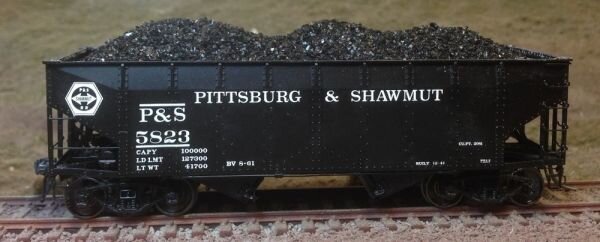 F+N Models 81661 HO Intermountain Hoppers Coal Load (Pack of 2)