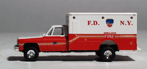 Trident Miniatures 729-90140 HO F.D. N.Y. Fire and Ambulance