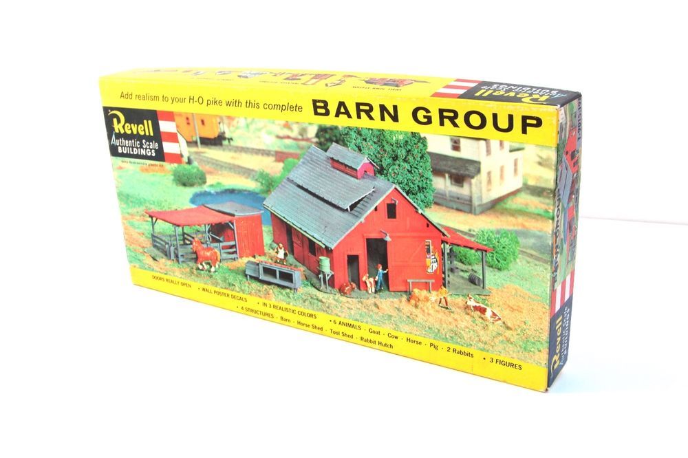 Revell T-9015:249 HO Barn Group Building Kit
