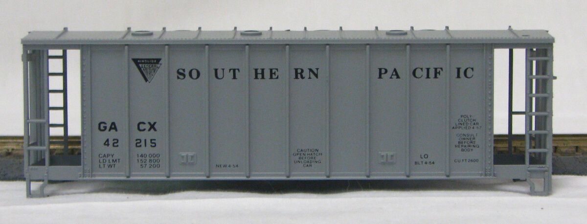 Con-Cor 0001-009703 HO Southern Pacific 40ft. Airslide Orginal Version (Early)