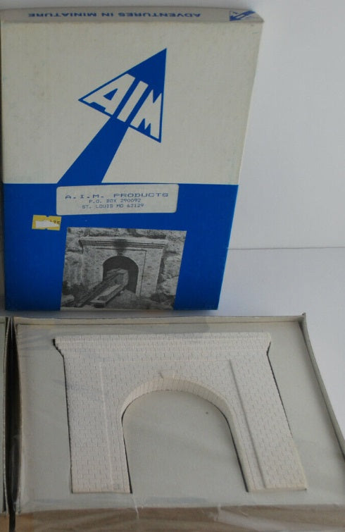AIM 213-275 N Tunnel Portal Double Random Stone