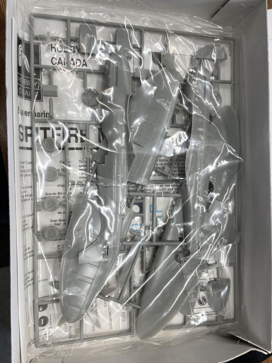 Hobby Craft HC1585 1:48 Spitfire XIV Military Aircraft Plane Model Kit