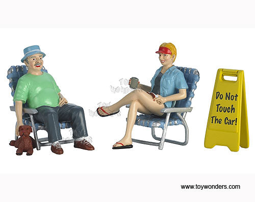 Motorhead Miniatures 795 1:24 The Car Show Figures
