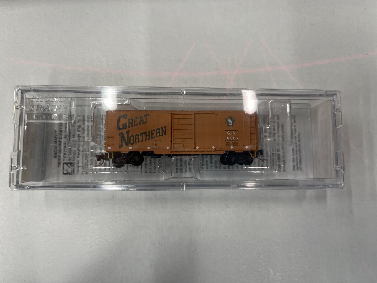 Micro-Trains 50000930 Z Scale Great Northern Circus Series #18007