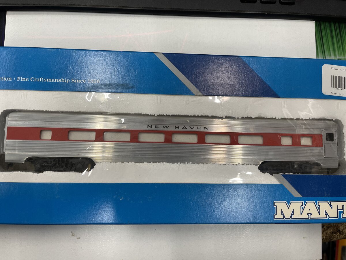 Mantua 223-29 HO New Haven Coach Passenger Car