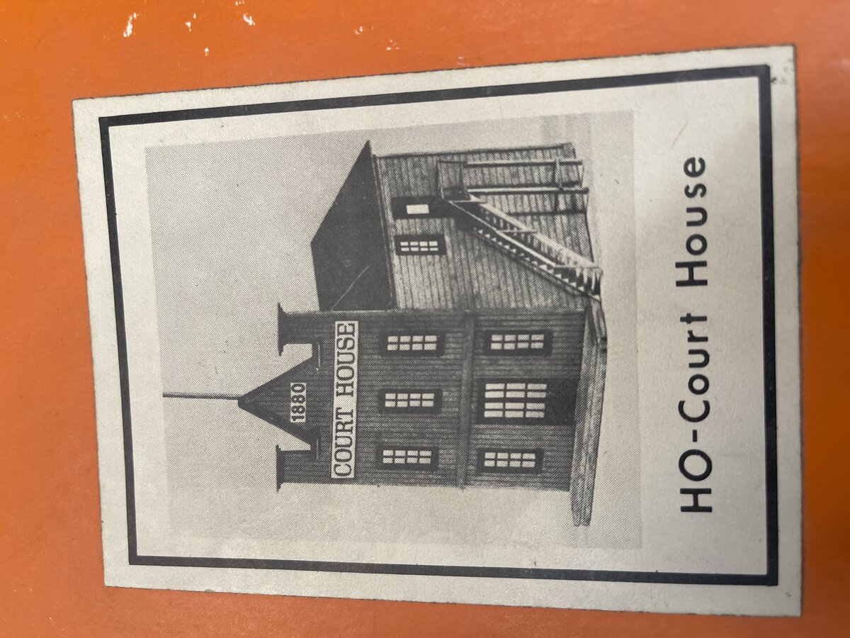 Sugar Pine Models 102 HO Court House Model Kit