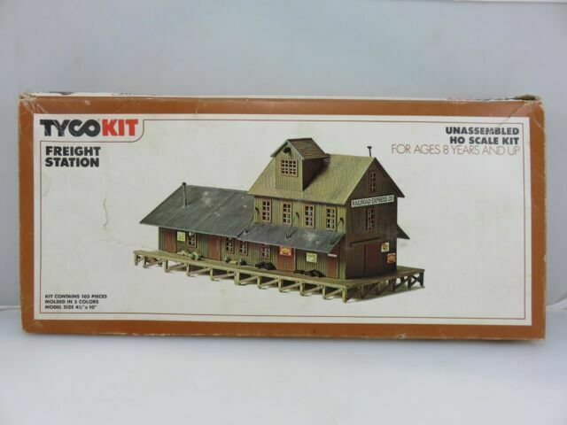 Tyco 7785 HO Feright Station Model Kit