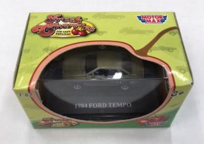 Motor Max 1:87 Tan Fresh Cherries 1984 Ford Tempo