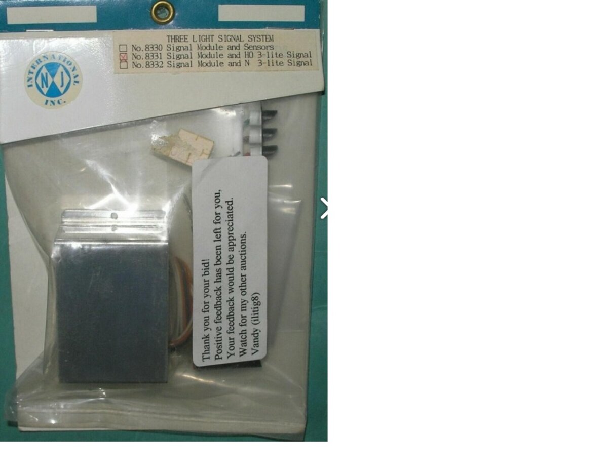 NJ International 8331 Signal Module and HO 3-Lite Signal
