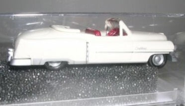 Praline 83403 HO White Cadillac Cabriolet offen