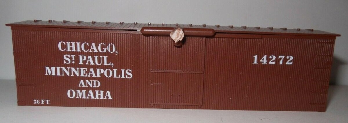Roundhouse 07909 HO Chicago St Paul M & O 36'''' OT Truss-Rod Boxcar Kit