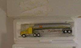 Matchbox CCY12-M 32090-9996 Mack 600 w/Chrome Shell Tanker